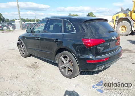 2015 Audi Q5 3.0T Premium Plus z USA, uszkodzony, nr VIN WA1DGAFP7FA064136